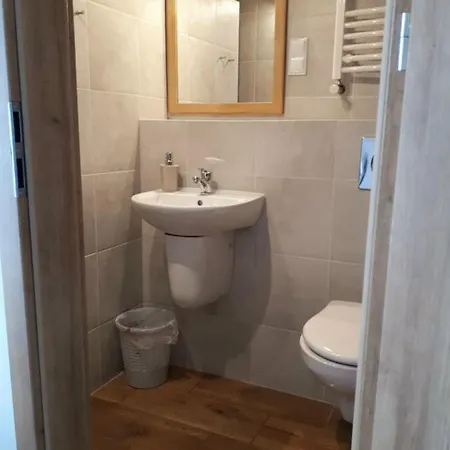 Goscinne Gasowscy Dzieci Od 12 Roku Zycia ホームステイ ミエンジズドロイェ